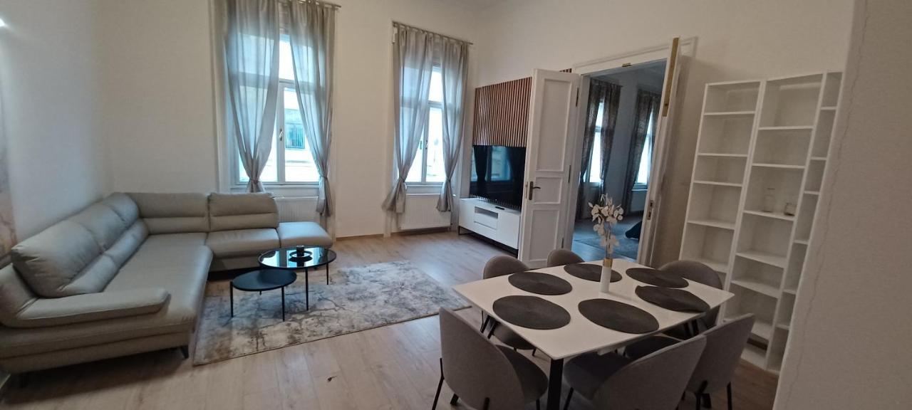 Entrez Apartment 3 - Historical Centre Košice Εξωτερικό φωτογραφία