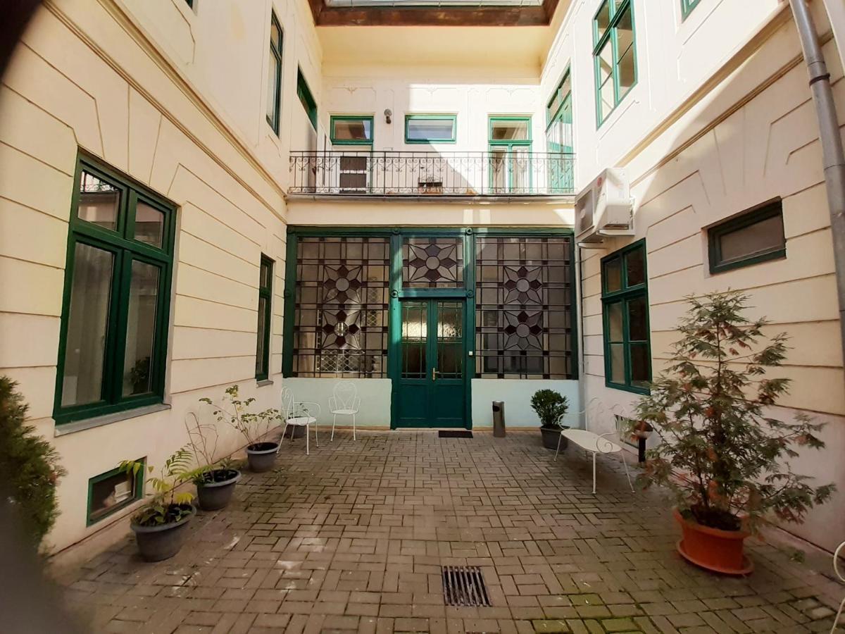 Entrez Apartment 3 - Historical Centre Košice Εξωτερικό φωτογραφία